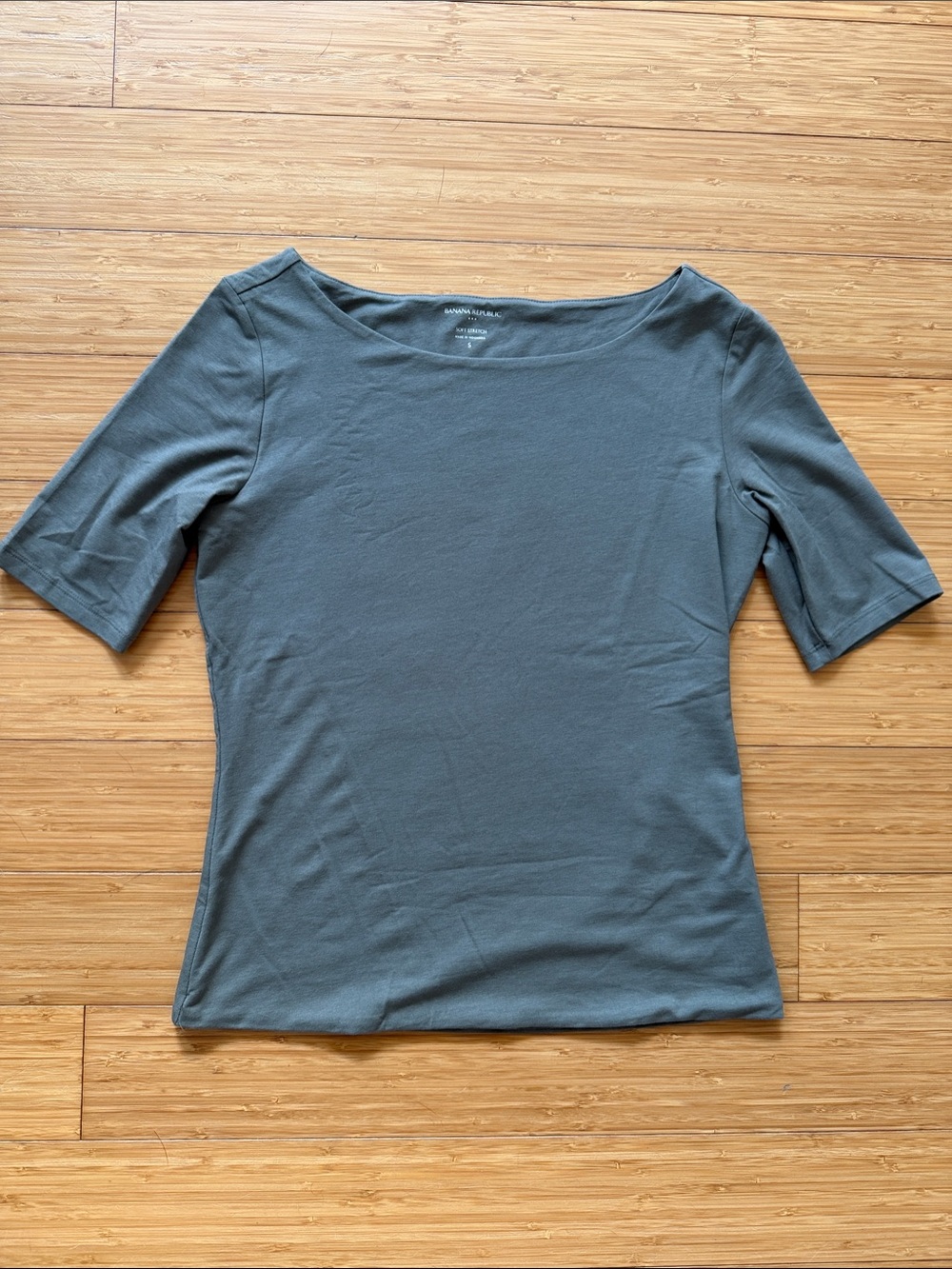 Banana Republic Dark Sage Boatneck 3/4 Short Sleeve Top
